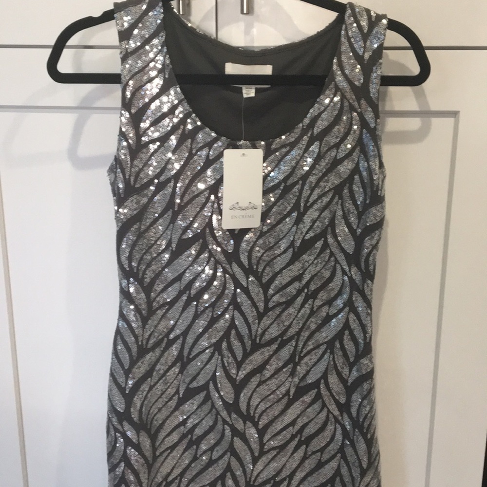 En Creme dress size medium NWT